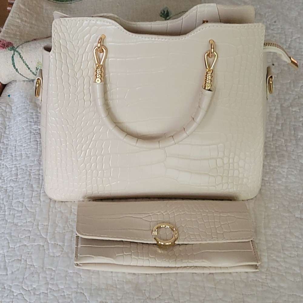 Mia K Fasion handbag with accessories